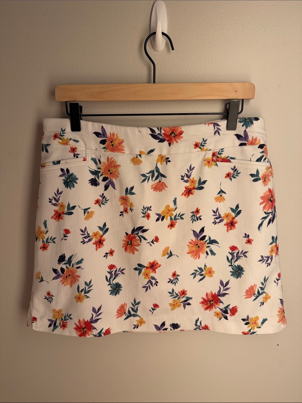 croft & barrow White Floral Mini Skort with Orange, Yellow, Teal, Purple Accents